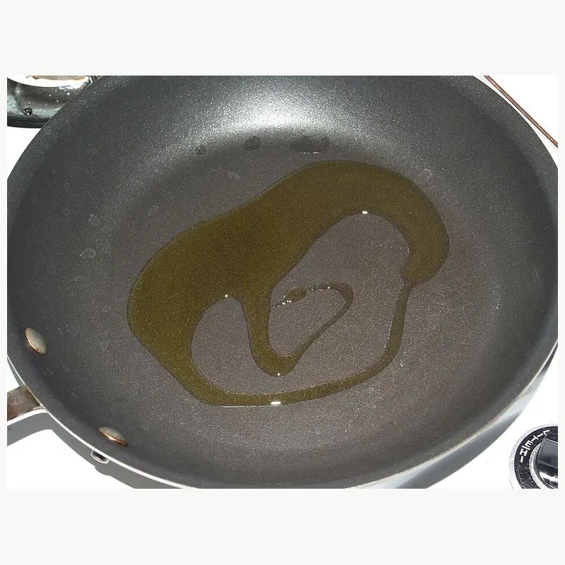 厨房炒锅